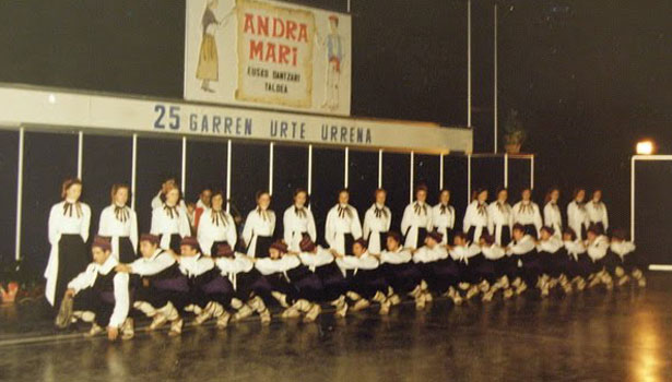 AURITZEKO DANTZETAN ALDAKETA