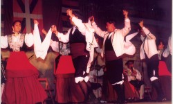 UZTARROTZ ETA IZABAKO TTUN-TTUNA