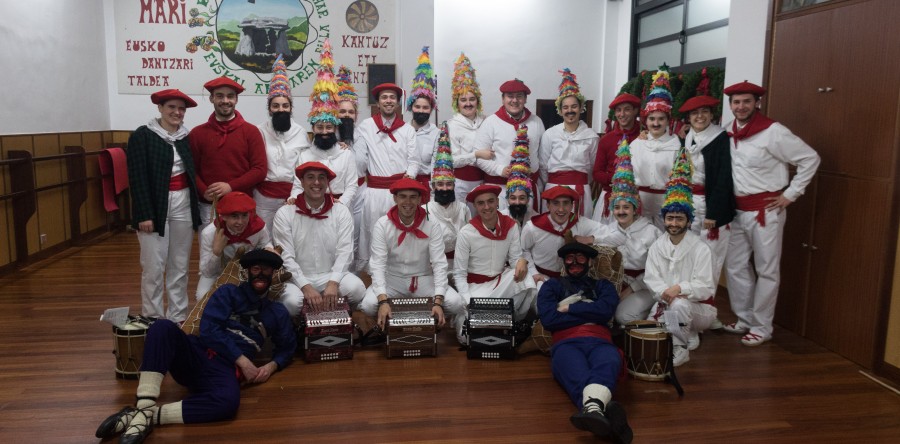 Goizuetako Zahagi-dantza eta Arizkungo Sagar-dantza